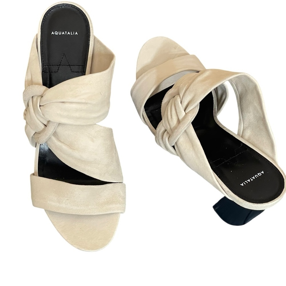 Aquatalia Breanne Creamy beige
Suede Italy Slide Sandal Size 9.5